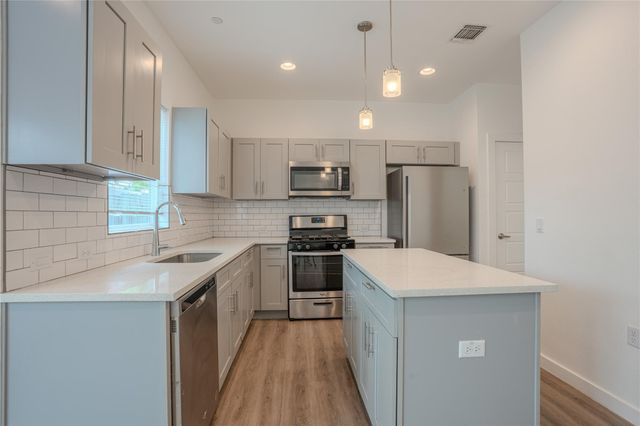 12500 Lamppost LN 16, Austin, TX 78727