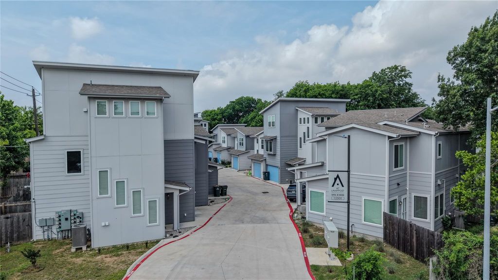 12500 Lamppost LN 16, Austin, TX 78727