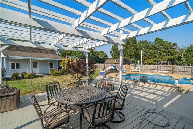 6870 DEERFIELD RD, Bartlett, TN 38135