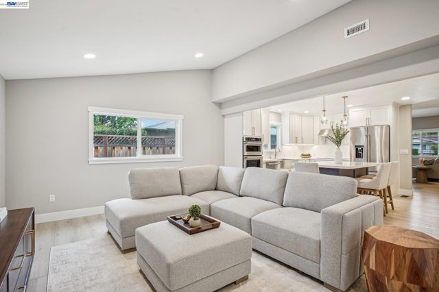 5169 Lillian Ct, Livermore, CA 94550