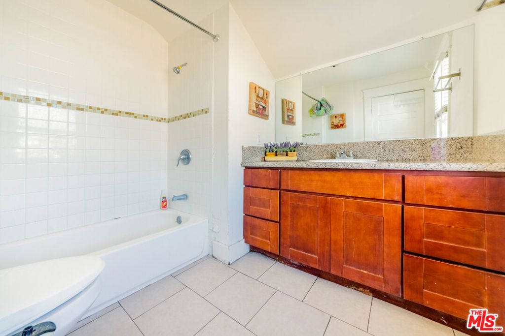Image 22 of property listing at 107 S Rampart Boulevard, Los Angeles, CA 90057