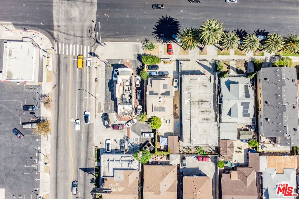 Image 25 of property listing at 107 S Rampart Boulevard, Los Angeles, CA 90057