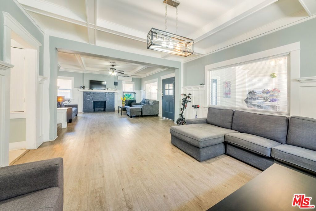 Image 7 of property listing at 107 S Rampart Boulevard, Los Angeles, CA 90057