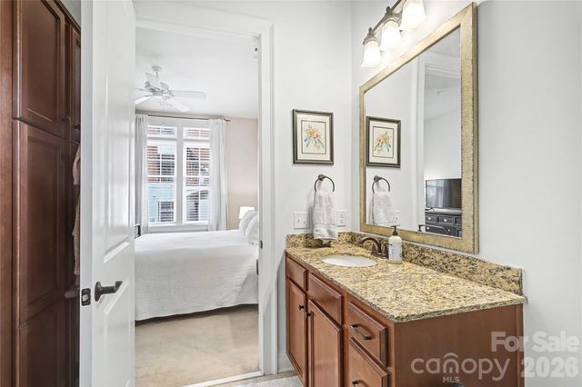 2810 Selwyn Avenue 114, Charlotte, NC 28209