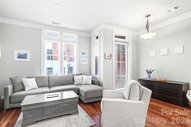 2810 Selwyn Avenue 114, Charlotte, NC 28209