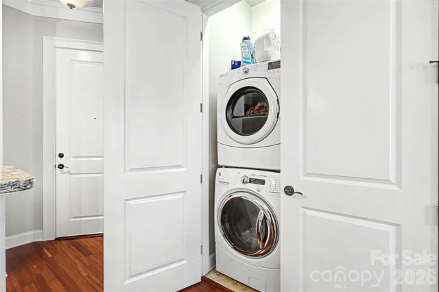 2810 Selwyn Avenue 114, Charlotte, NC 28209