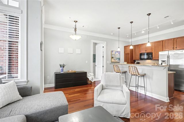 2810 Selwyn Avenue 114, Charlotte, NC 28209