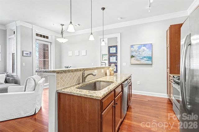 2810 Selwyn Avenue 114, Charlotte, NC 28209