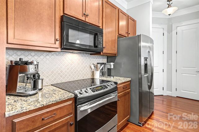 2810 Selwyn Avenue 114, Charlotte, NC 28209