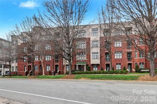 2810 Selwyn Avenue 114, Charlotte, NC 28209