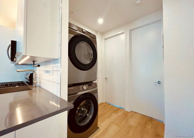 7153 69th Place 2A, Glendale, NY 11385