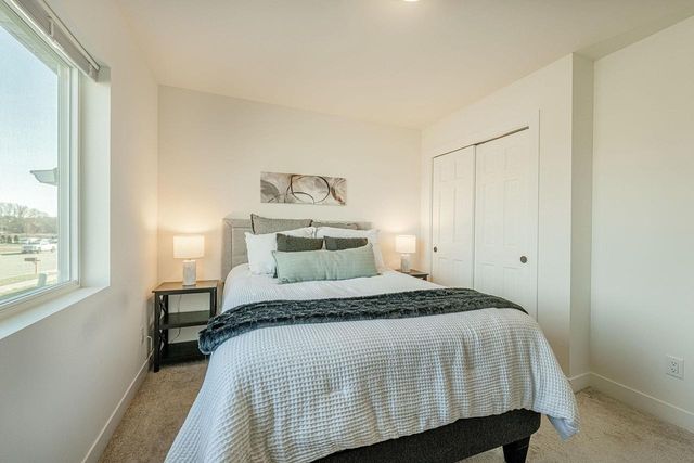 912 OREGON PARKS Avenue, Oregon, WI 53575