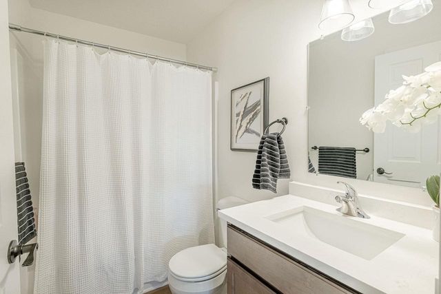 912 OREGON PARKS Avenue, Oregon, WI 53575