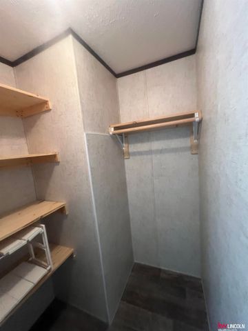 205 W Treehaven Drive, Lincoln, NE 68521