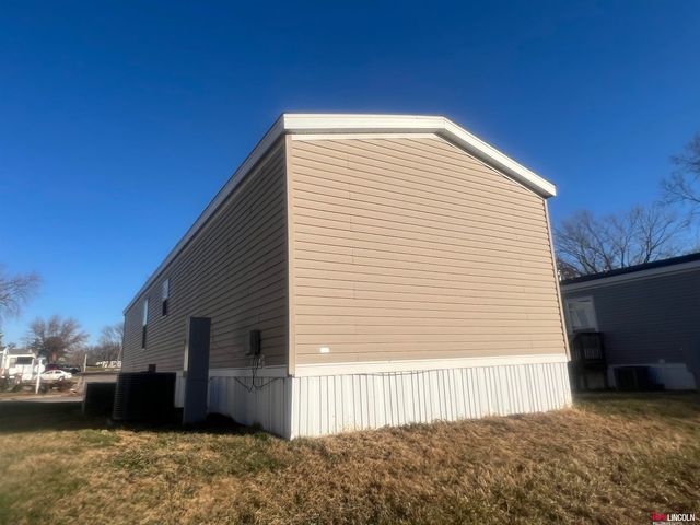 205 W Treehaven Drive, Lincoln, NE 68521