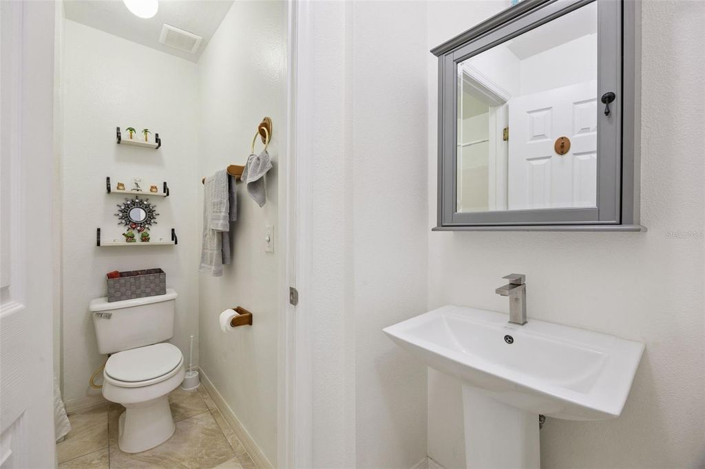 Image 21 of property listing at 670 BROWN BEAR COURT, St Cloud, FL 34772