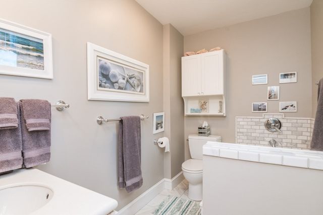 39 Fort Hill Terrace, Northampton, MA 01060