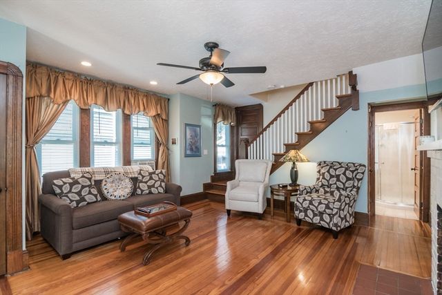 39 Fort Hill Terrace, Northampton, MA 01060