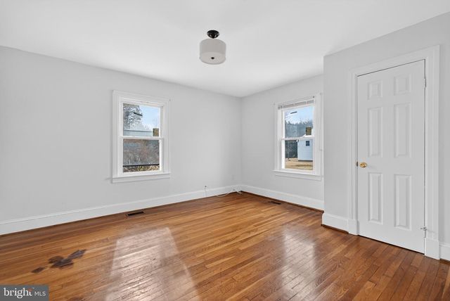 101 LYDE AVE, Louisa, VA 23093