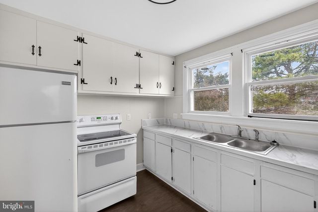 101 LYDE AVE, Louisa, VA 23093