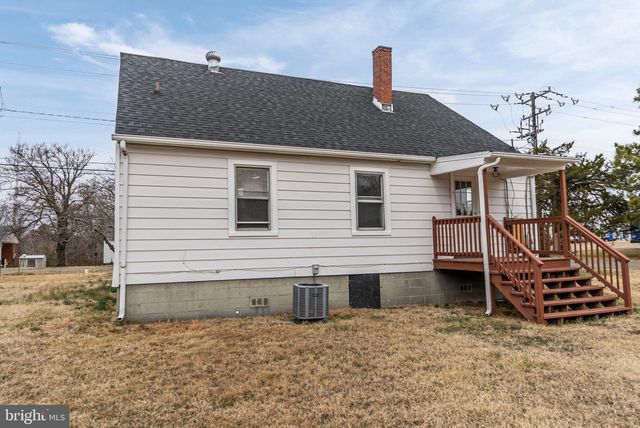 101 LYDE AVE, Louisa, VA 23093