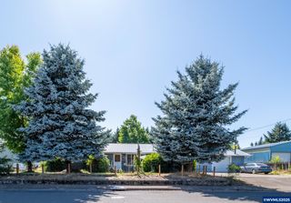 940 28th Av, Sweet Home, OR 97386