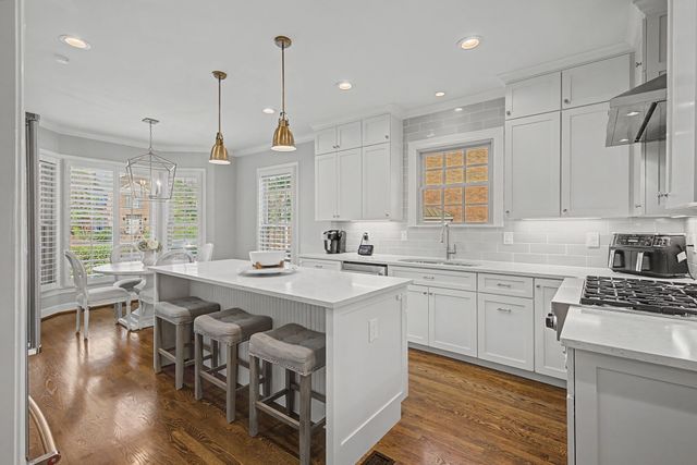 2116 Golf Club Ln, Nashville, TN 37215