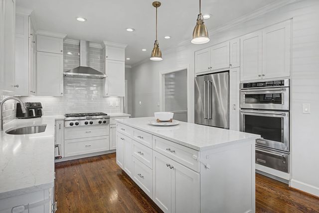 2116 Golf Club Ln, Nashville, TN 37215