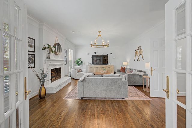 2116 Golf Club Ln, Nashville, TN 37215