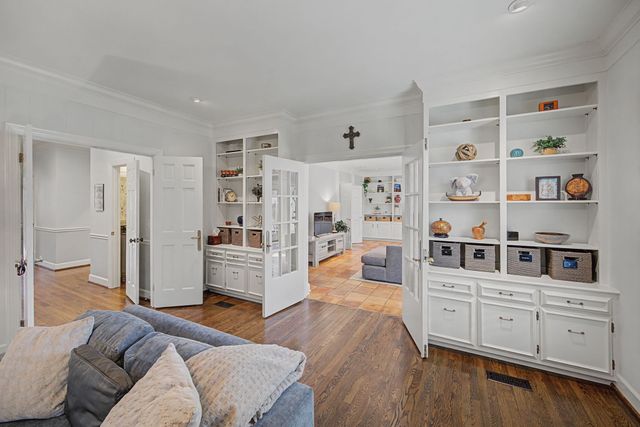 2116 Golf Club Ln, Nashville, TN 37215