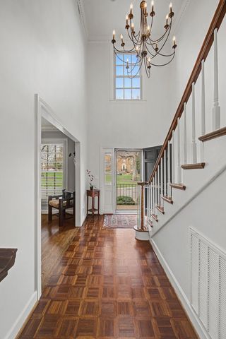 2116 Golf Club Ln, Nashville, TN 37215