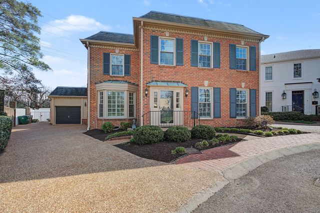 2116 Golf Club Ln, Nashville, TN 37215