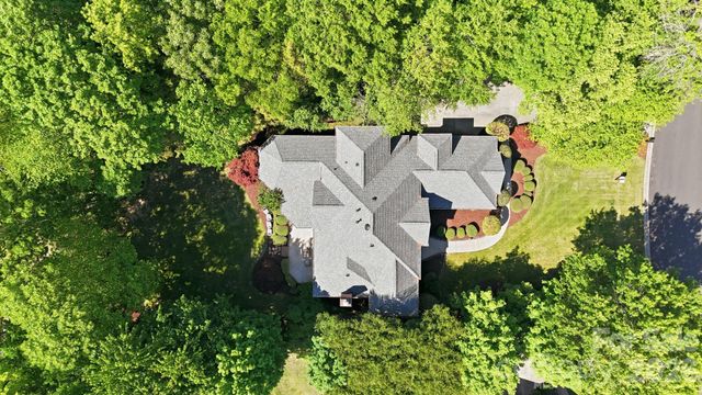 11924 Shoal Creek Court, Charlotte, NC 28277