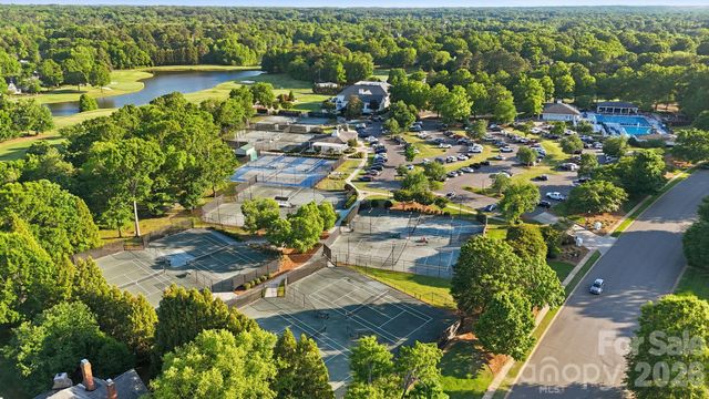 11924 Shoal Creek Court, Charlotte, NC 28277