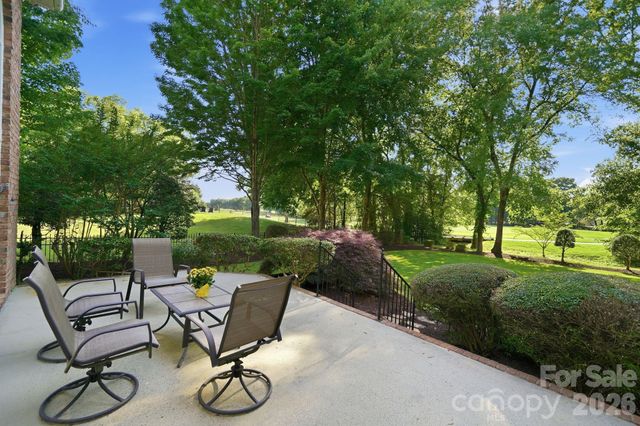 11924 Shoal Creek Court, Charlotte, NC 28277