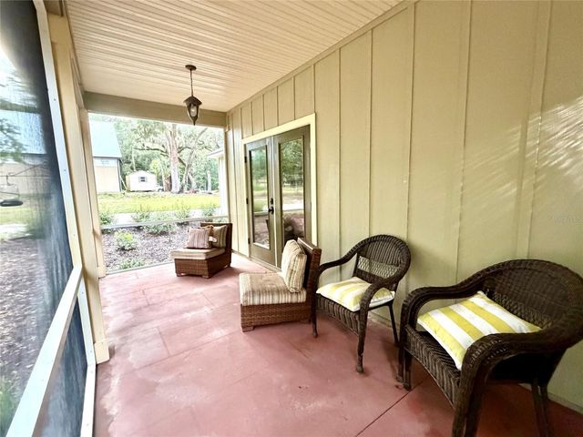 1043 SE COUNTY ROAD 21B, Melrose, FL 32666
