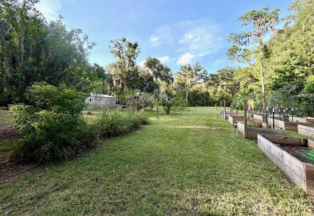 1043 SE COUNTY ROAD 21B, Melrose, FL 32666