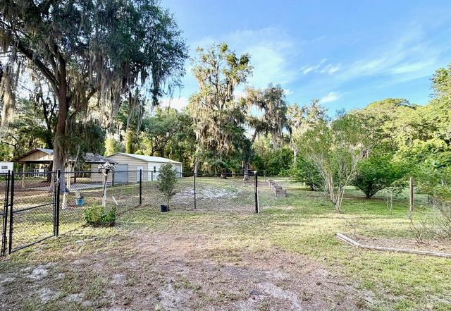1043 SE COUNTY ROAD 21B, Melrose, FL 32666