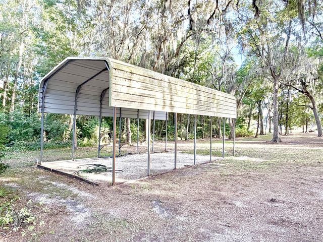 1043 SE COUNTY ROAD 21B, Melrose, FL 32666