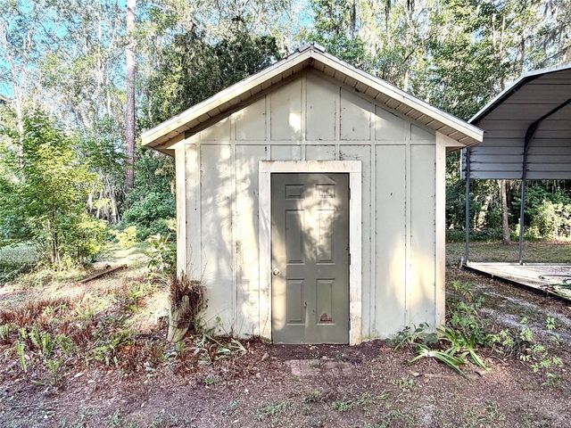 1043 SE COUNTY ROAD 21B, Melrose, FL 32666