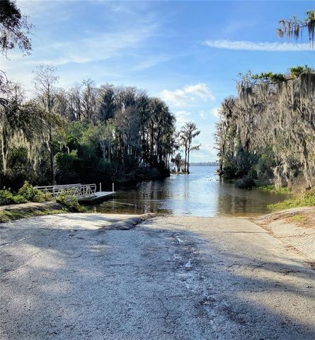 1043 SE COUNTY ROAD 21B, Melrose, FL 32666