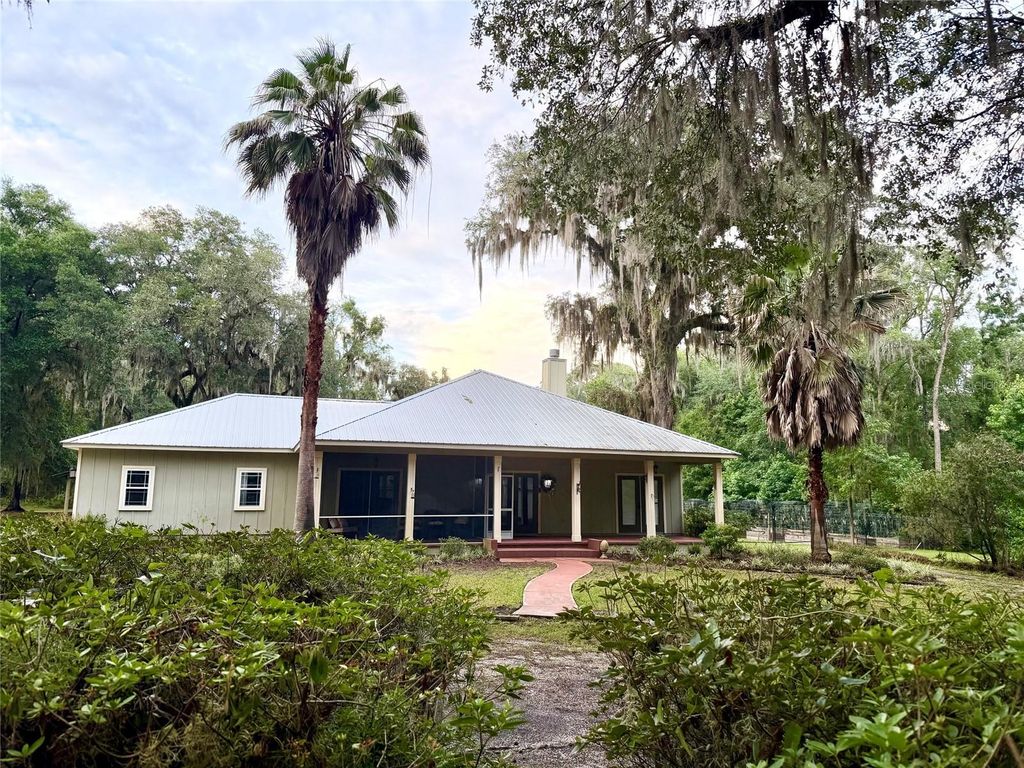 1043 SE COUNTY ROAD 21B, Melrose, FL 32666