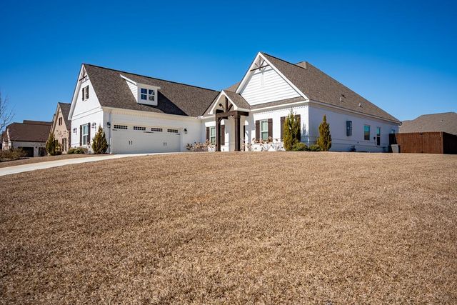 100 Watts Way, Dothan, AL 36305