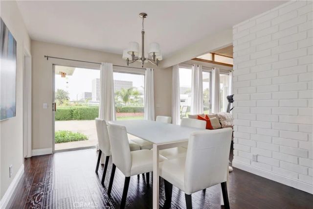 1251 Surfline Way, Corona Del Mar, CA 92625