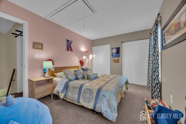 16 Rodio Court, Sayreville, NJ 08872