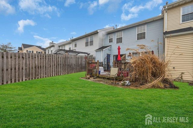 16 Rodio Court, Sayreville, NJ 08872