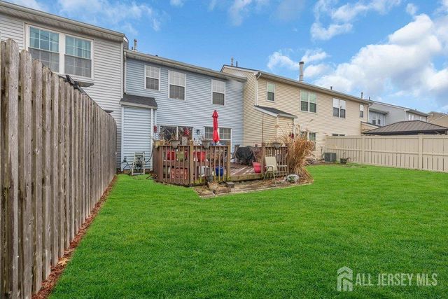 16 Rodio Court, Sayreville, NJ 08872