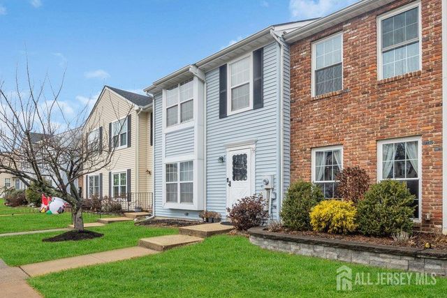 16 Rodio Court, Sayreville, NJ 08872