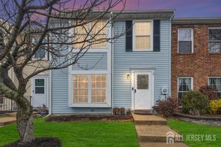 16 Rodio Court, Sayreville, NJ 08872