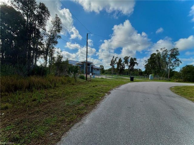 433 Paulcrest AVE, Lehigh Acres, FL 33974